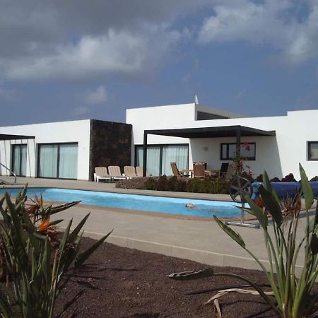 Wind Wave 28B - Heated & Shared Pool Villa La Oliva Exterior foto