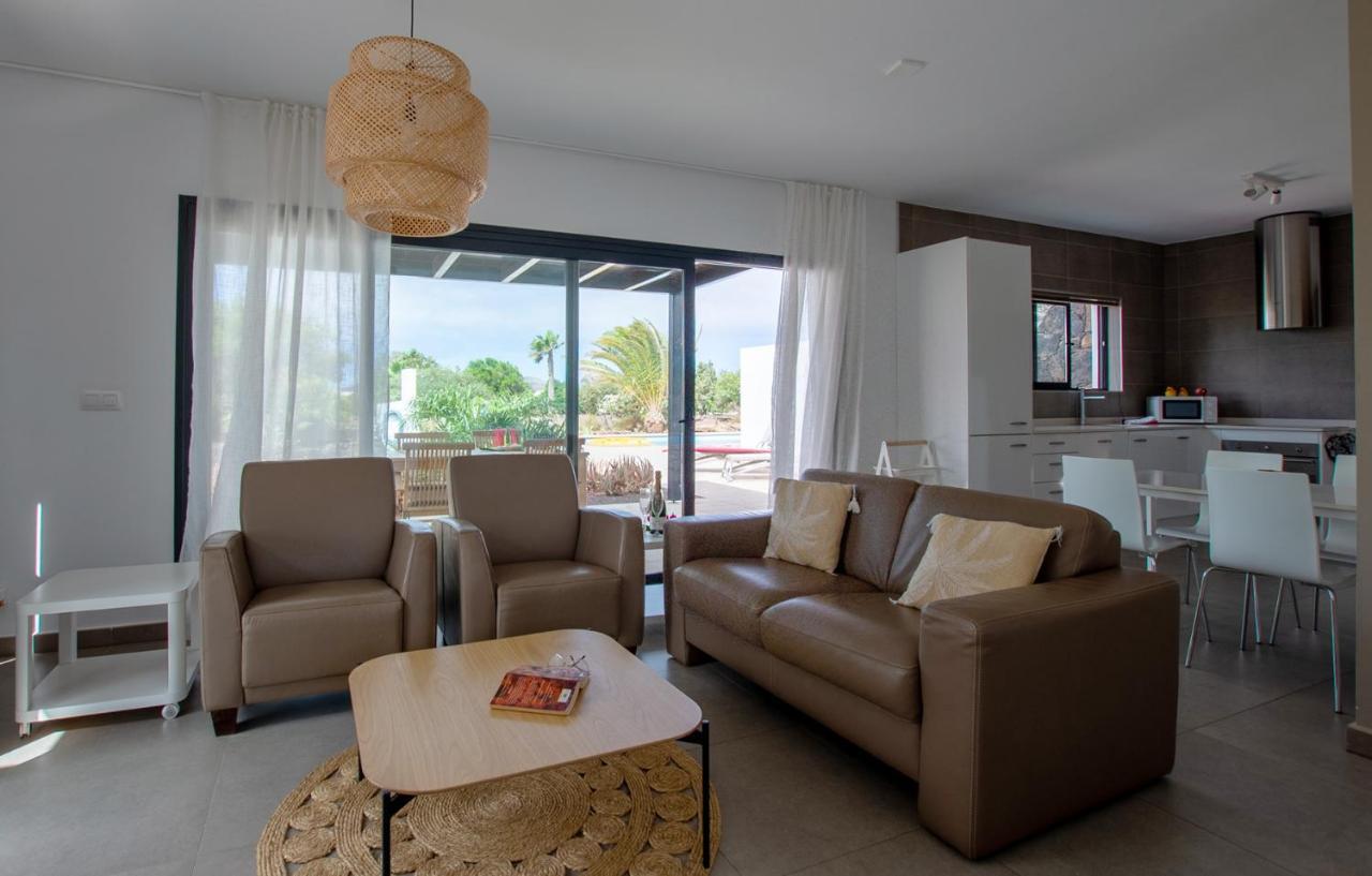 Wind Wave 28B - Heated & Shared Pool Villa La Oliva Exterior foto