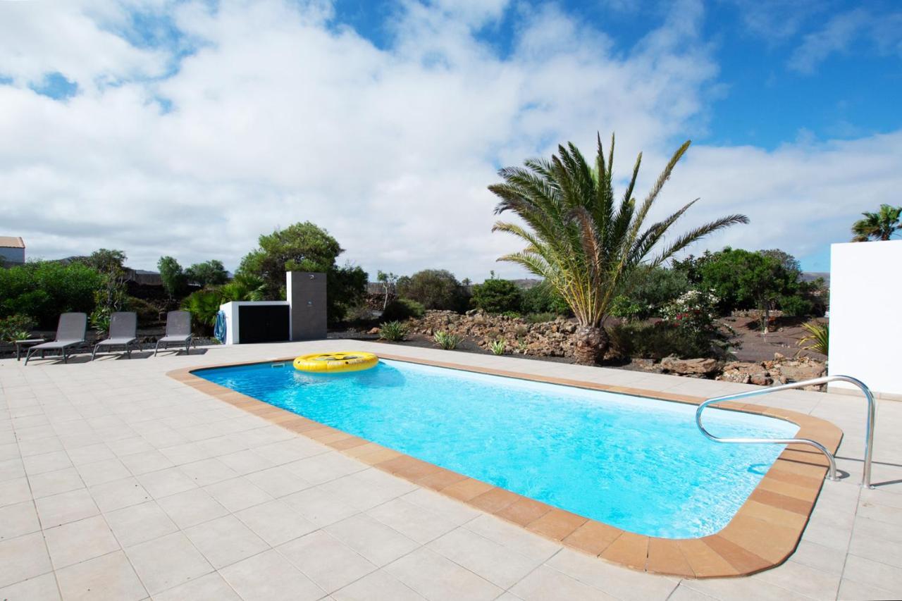 Wind Wave 28B - Heated & Shared Pool Villa La Oliva Exterior foto
